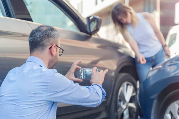 Professional Commercial Auto Insurance technician working in Riverside, NY